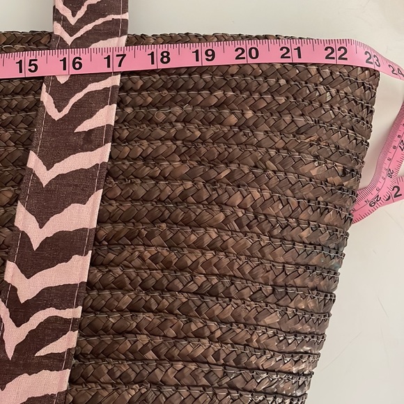 Brown straw pink/brown zebra print tote - Picture 4 of 5